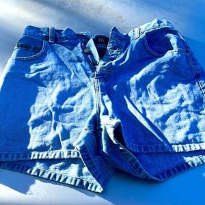 New York jean shorts size 10